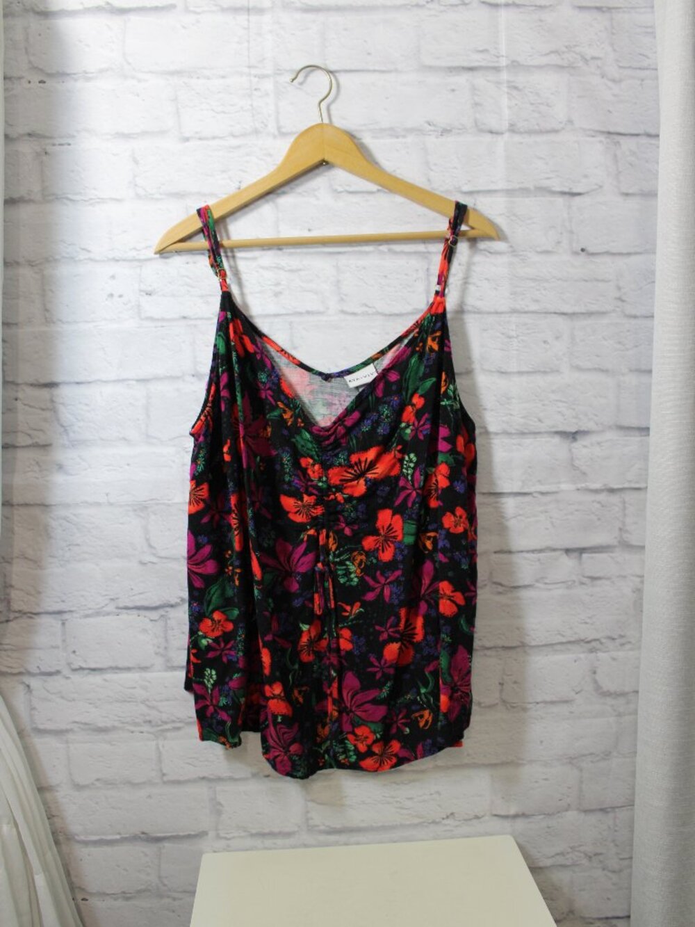 Ava & Viv Plus 2X Bold Floral V Neck Ruched Tie Spaghetti Strap Tank Top